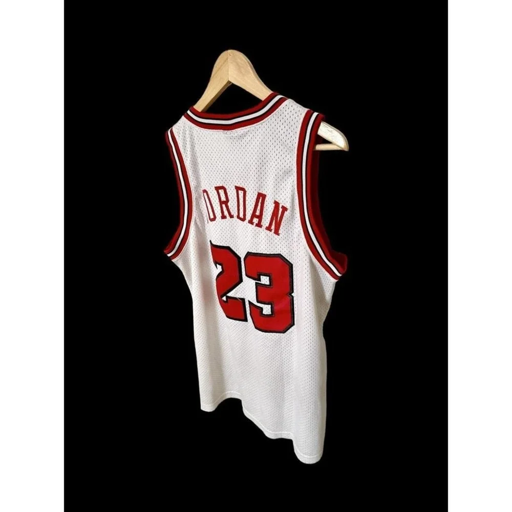 Nike Teams 90's Chicago Bulls‎ Michael Jordan #23 Jersey Sz Large Y2K